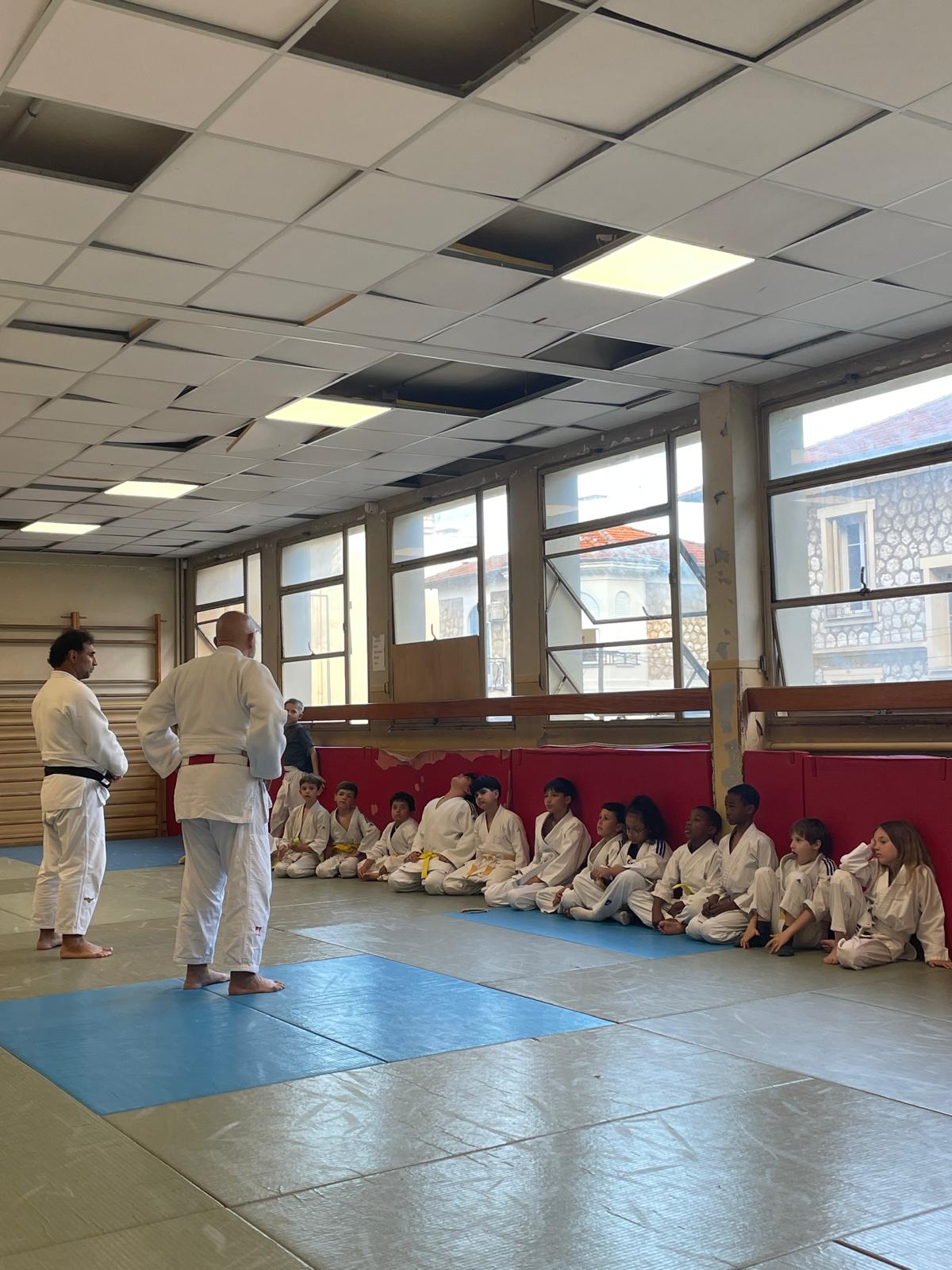 Cours des plus jeunes au dojo